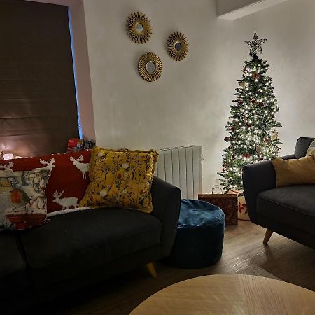 Eldon Row - Stylish Character Apartments - Central Location 1 & 2 Bed Available Dolgellau Bagian luar foto