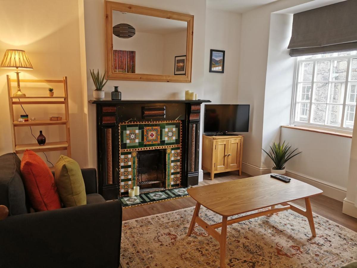 Eldon Row - Stylish Character Apartments - Central Location 1 & 2 Bed Available Dolgellau Bagian luar foto