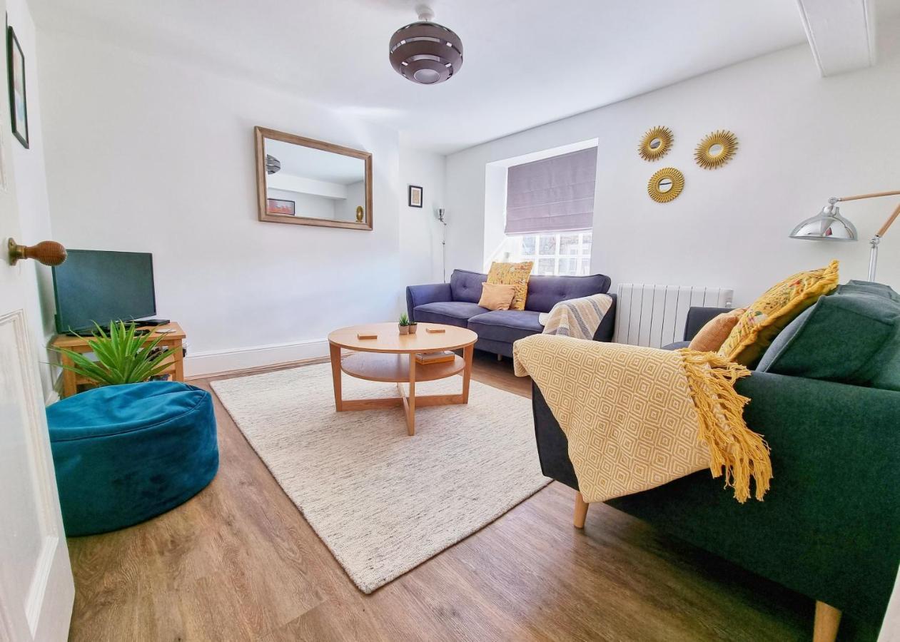 Eldon Row - Stylish Character Apartments - Central Location 1 & 2 Bed Available Dolgellau Bagian luar foto